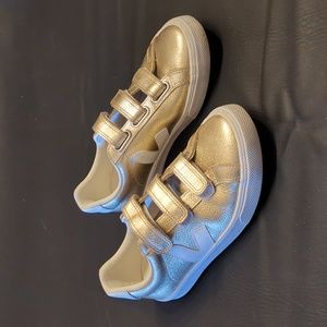 Women's Used Veja Campo Sneakers - Metallic Gold